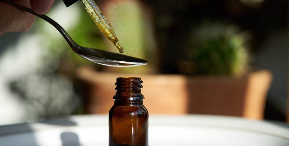 HOW MUCH CBD OIL SHOULD YOU TAKE?